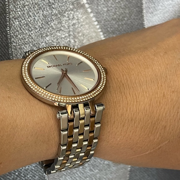 Michael Kors Darci watch - Picture 6 of 16